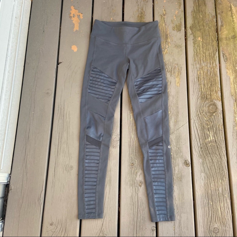 ALO YOGA Anthracite Glossy Moto Leggings